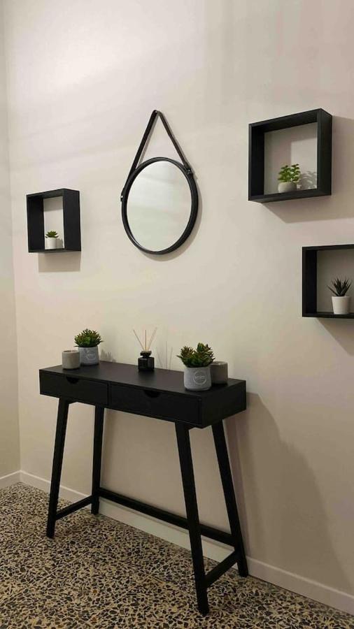 Lotus Home Eleganza E Accoglienza A Μάντοβα Εξωτερικό φωτογραφία